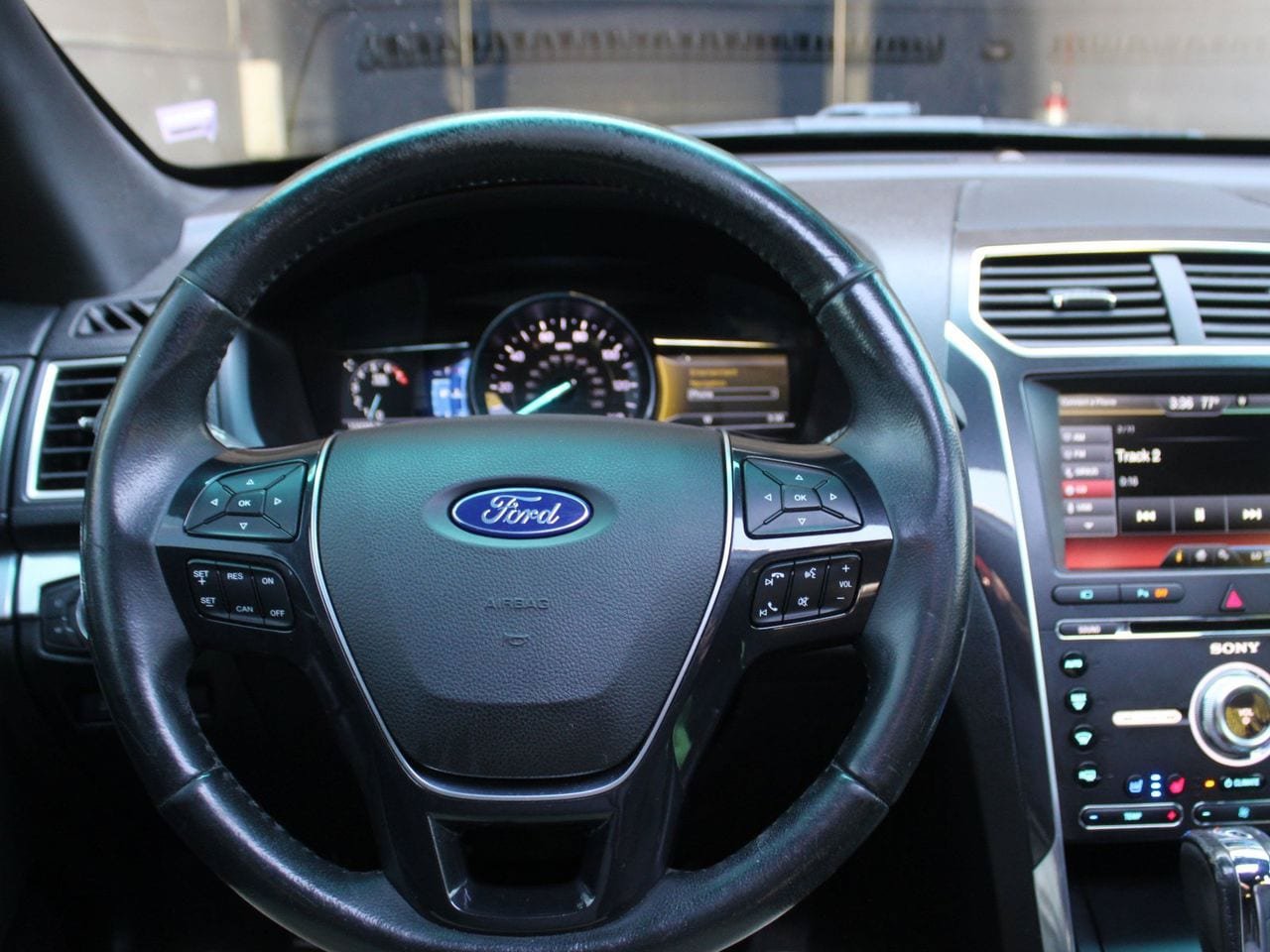 Used 2016 Ford Explorer Limited AWD/4WD image 33