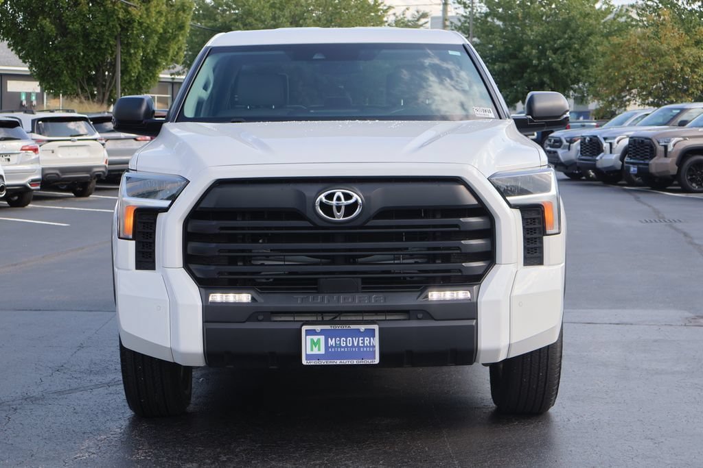 Used 2024 Toyota Tundra SR5 w/ SR5 Convenience Package AWD/4WD image 13