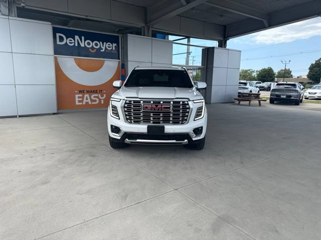 Used 2025 GMC Yukon Denali AWD/4WD image 2