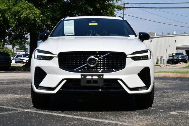 Used 2024 Volvo XC60 B5 Plus w/ Climate Package AWD/4WD image 2