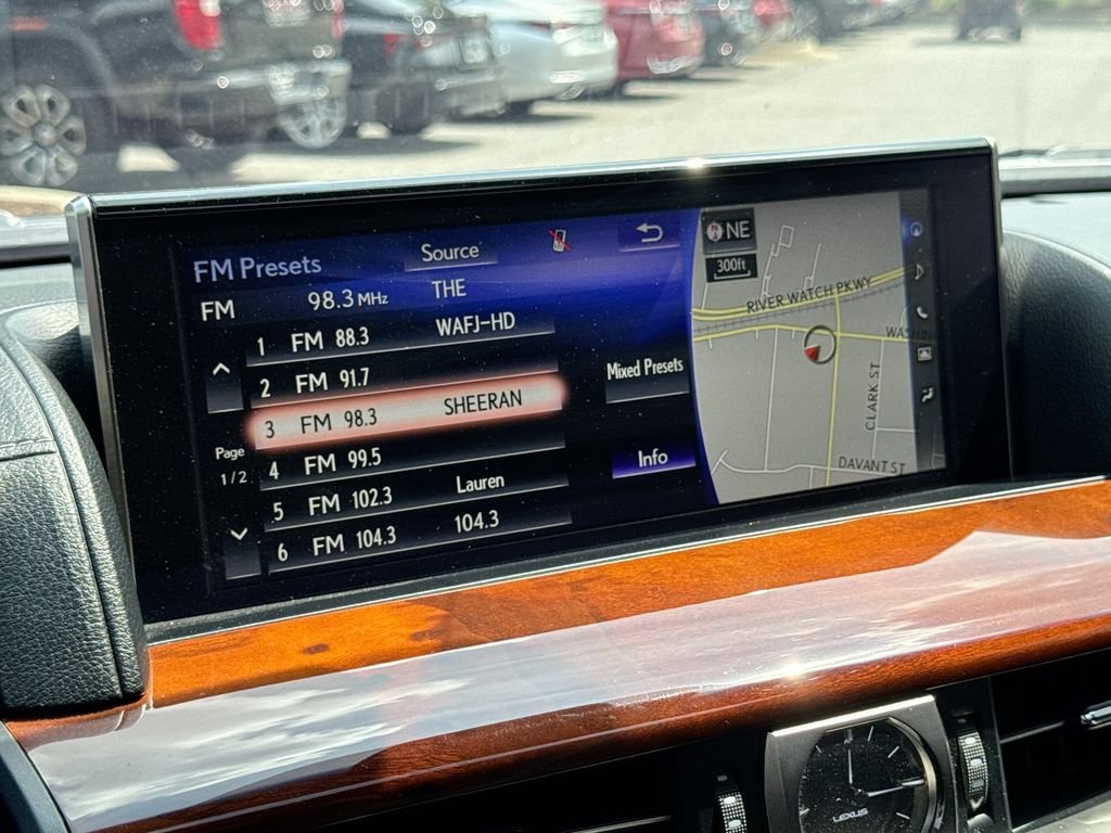 Used 2021 Lexus LX 570 4WD w/ Luxury Package image 25