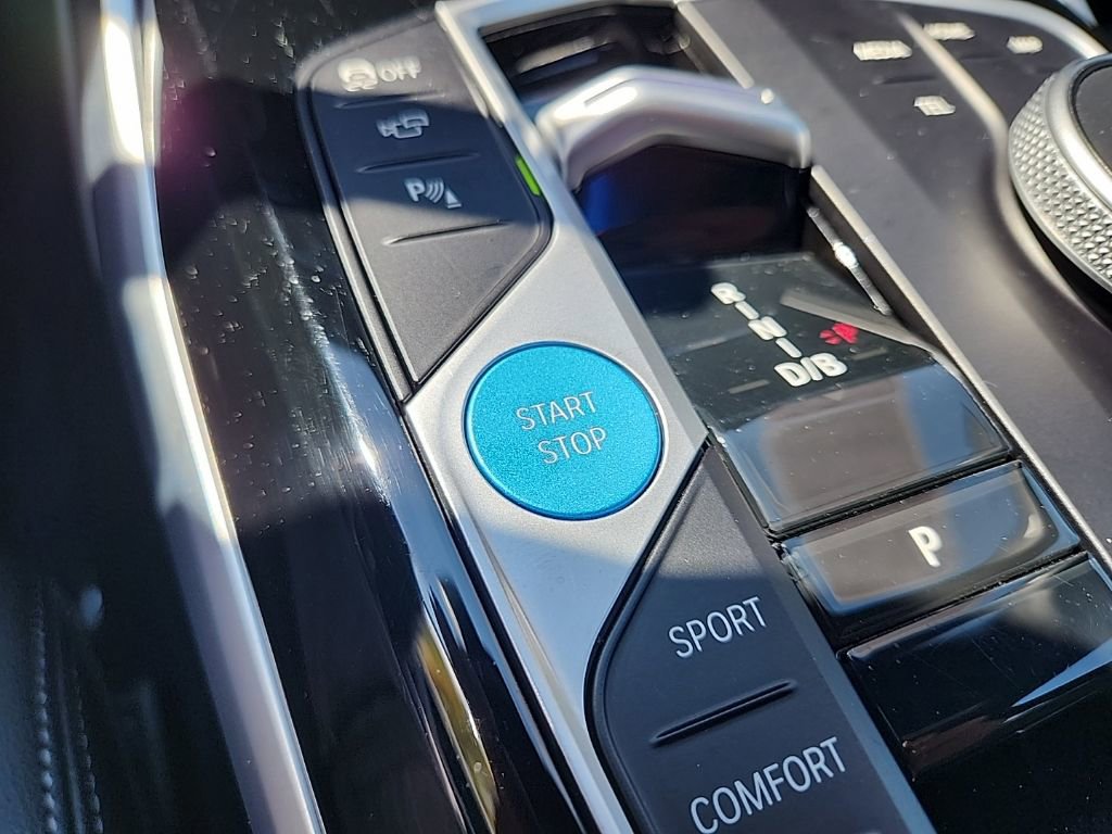 Used 2024 BMW i4 eDrive40 image 31