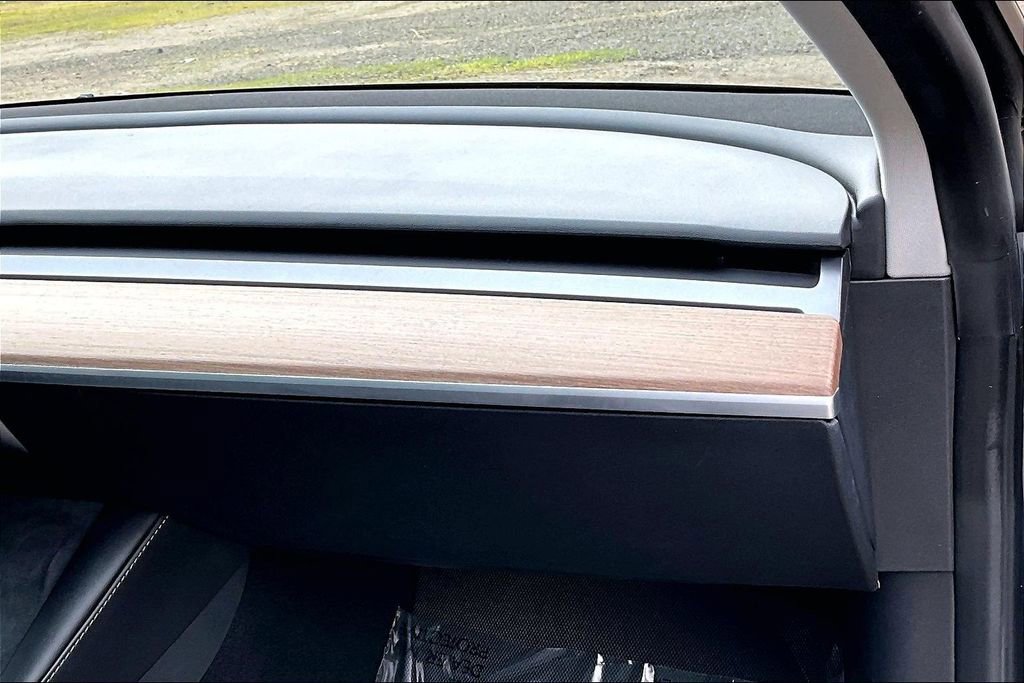Used 2023 Tesla Model 3 Performance image 19