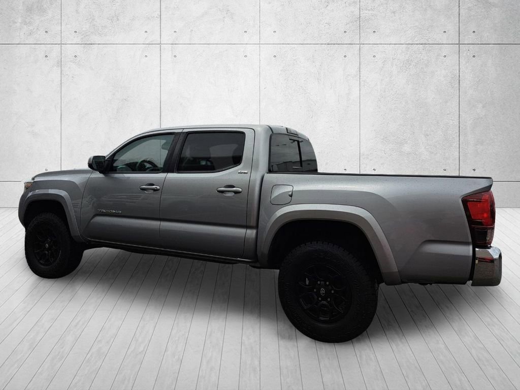 Used 2020 Toyota Tacoma SR5 AWD/4WD image 7