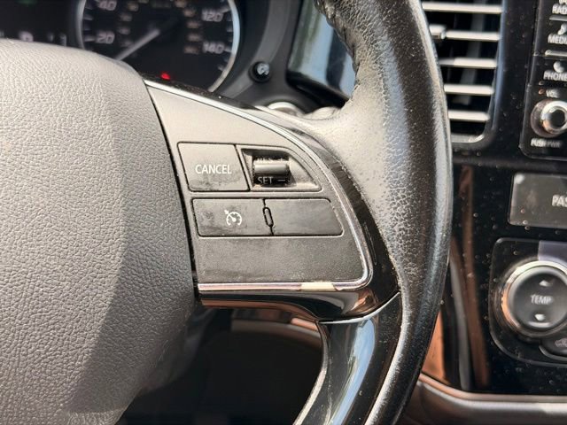 Used 2016 Mitsubishi Outlander SE FWD image 24