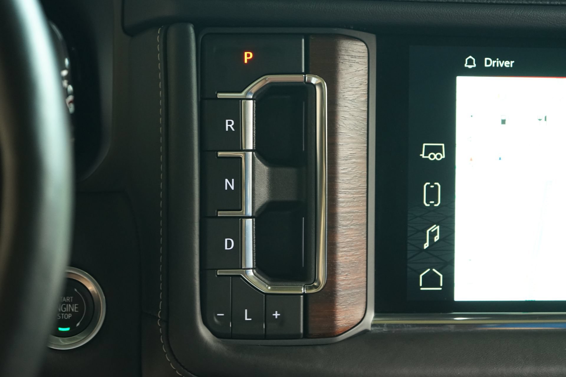 Used 2023 GMC Yukon Denali Ultimate AWD/4WD image 11