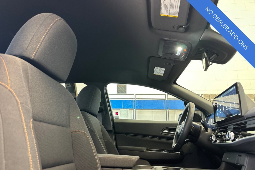Certified 2025 Honda Prologue EX image 17