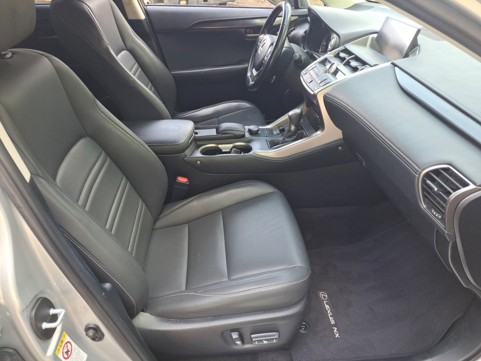 Used 2017 Lexus NX 200t FWD image 19