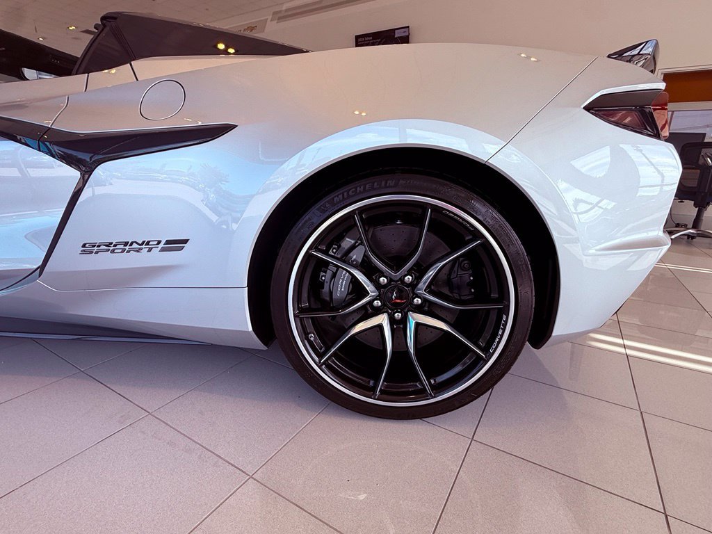 New 2027 Chevrolet Corvette Grand Sport w/ Z52 Sport Performance Package RWD image 22