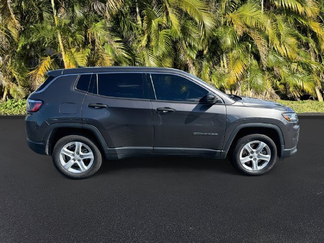 Used 2023 Jeep Compass Sport AWD/4WD image 3
