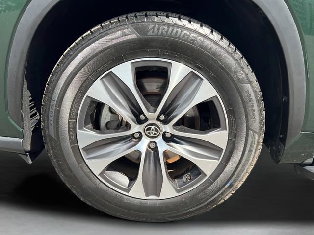 Used 2023 Toyota Highlander XLE FWD image 10