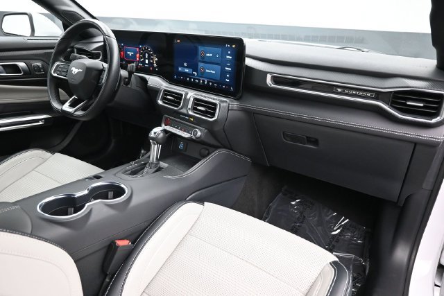 Used 2025 Ford Mustang GT Premium RWD image 10