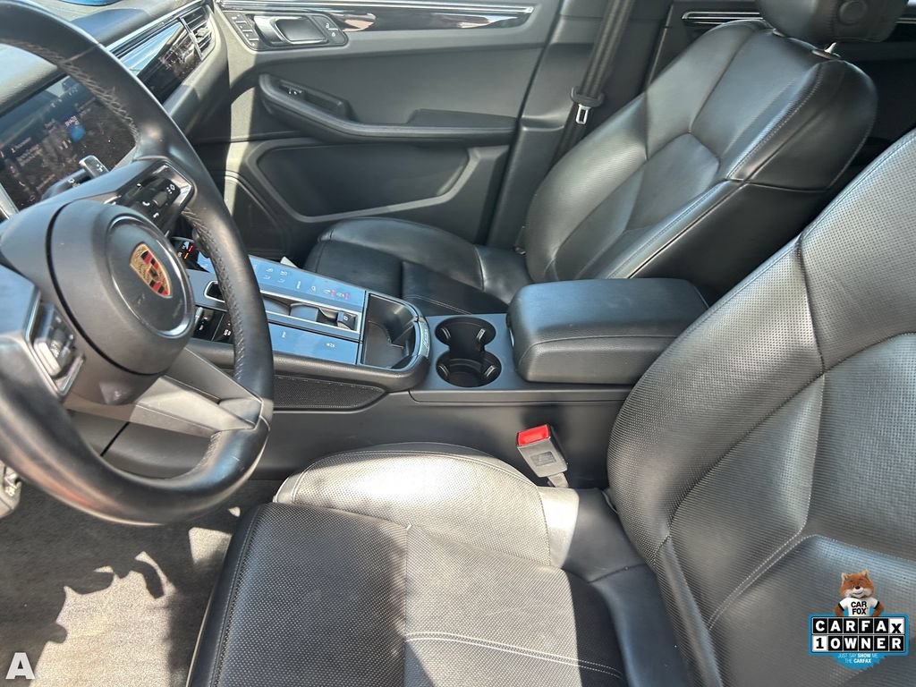 Used 2024 Porsche Macan AWD/4WD image 19