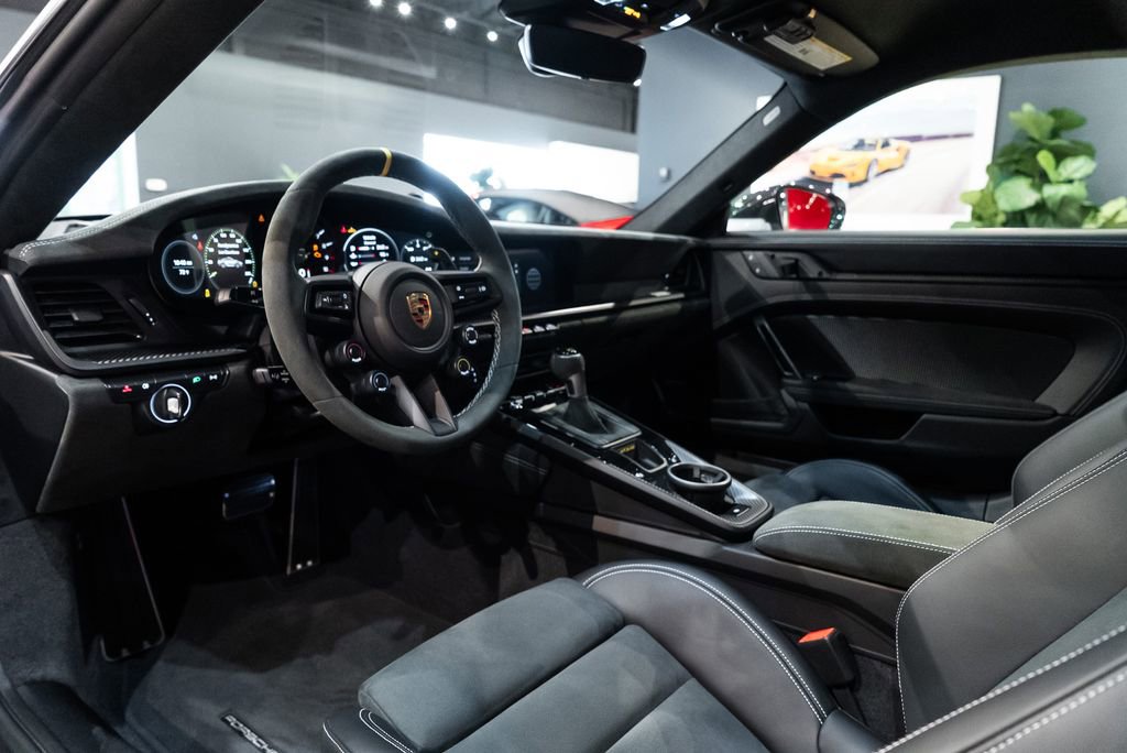 Used 2025 Porsche 911 GT3 RS RWD image 25