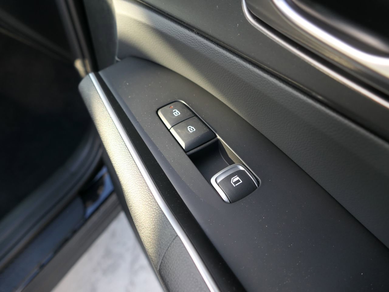 New 2026 Kia Sorento S FWD image 17