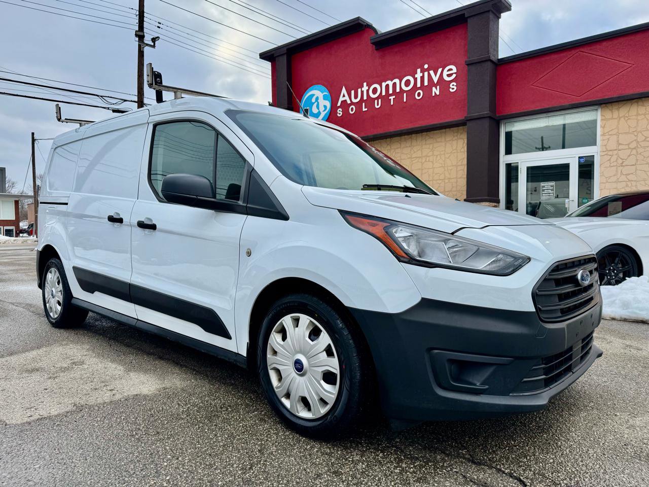 Used 2022 Ford Transit Connect XL image 2
