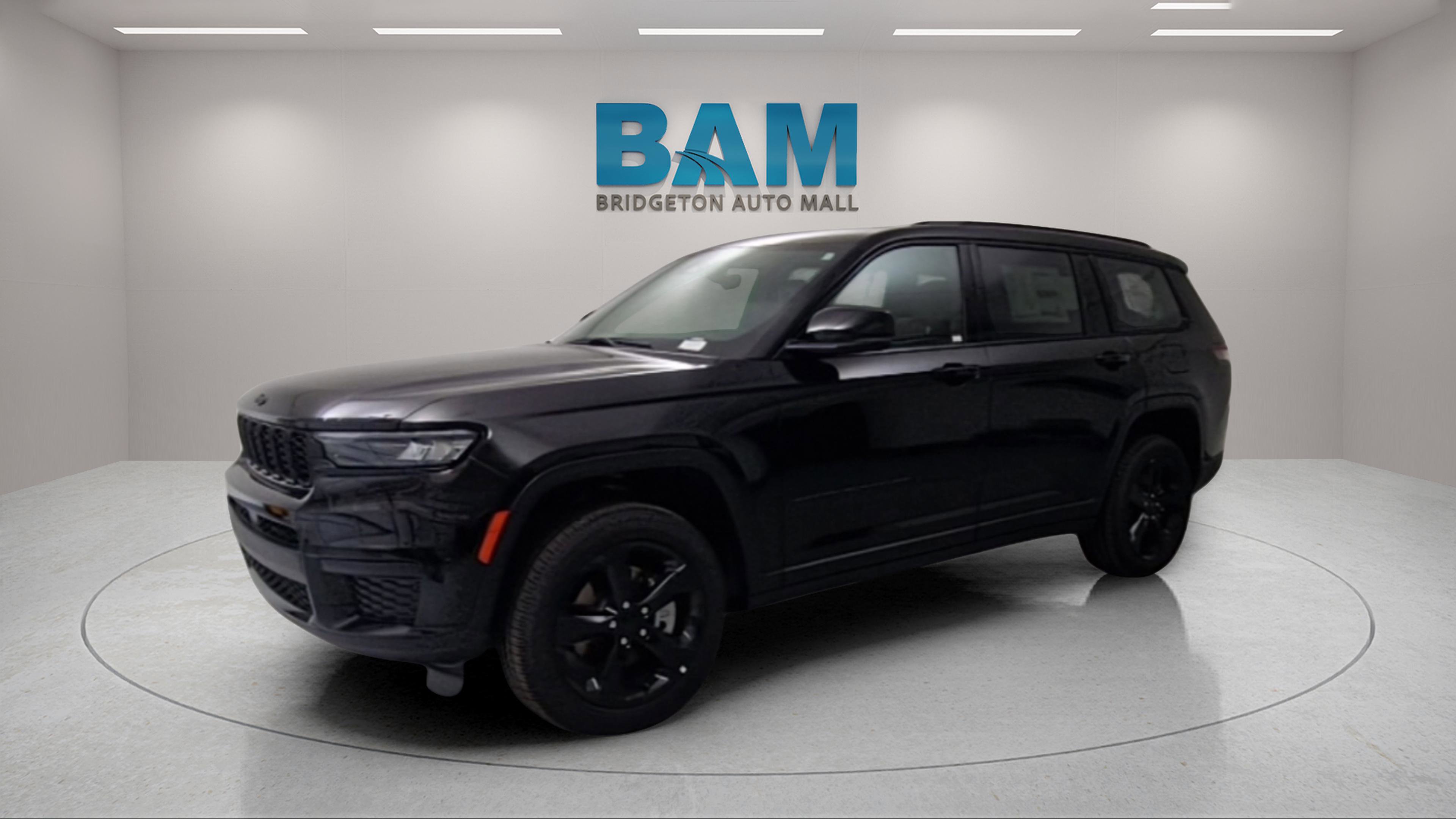 New 2025 Jeep Grand Cherokee L Altitude image 3