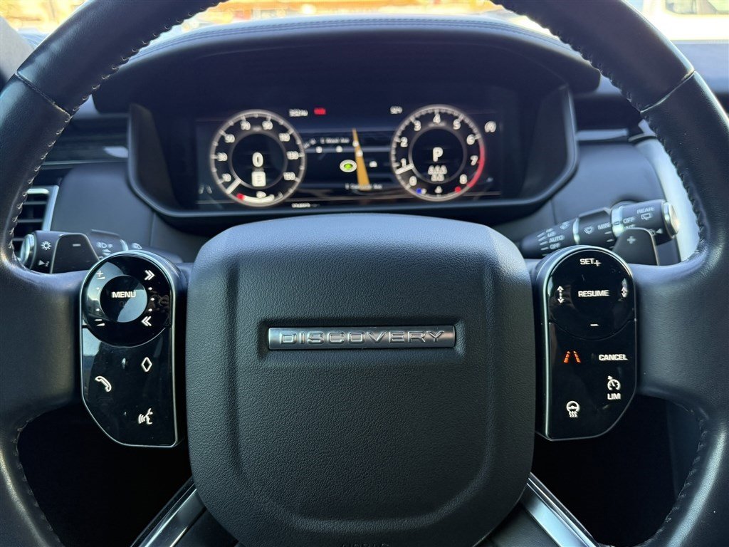 Used 2020 Land Rover Discovery HSE Luxury image 31