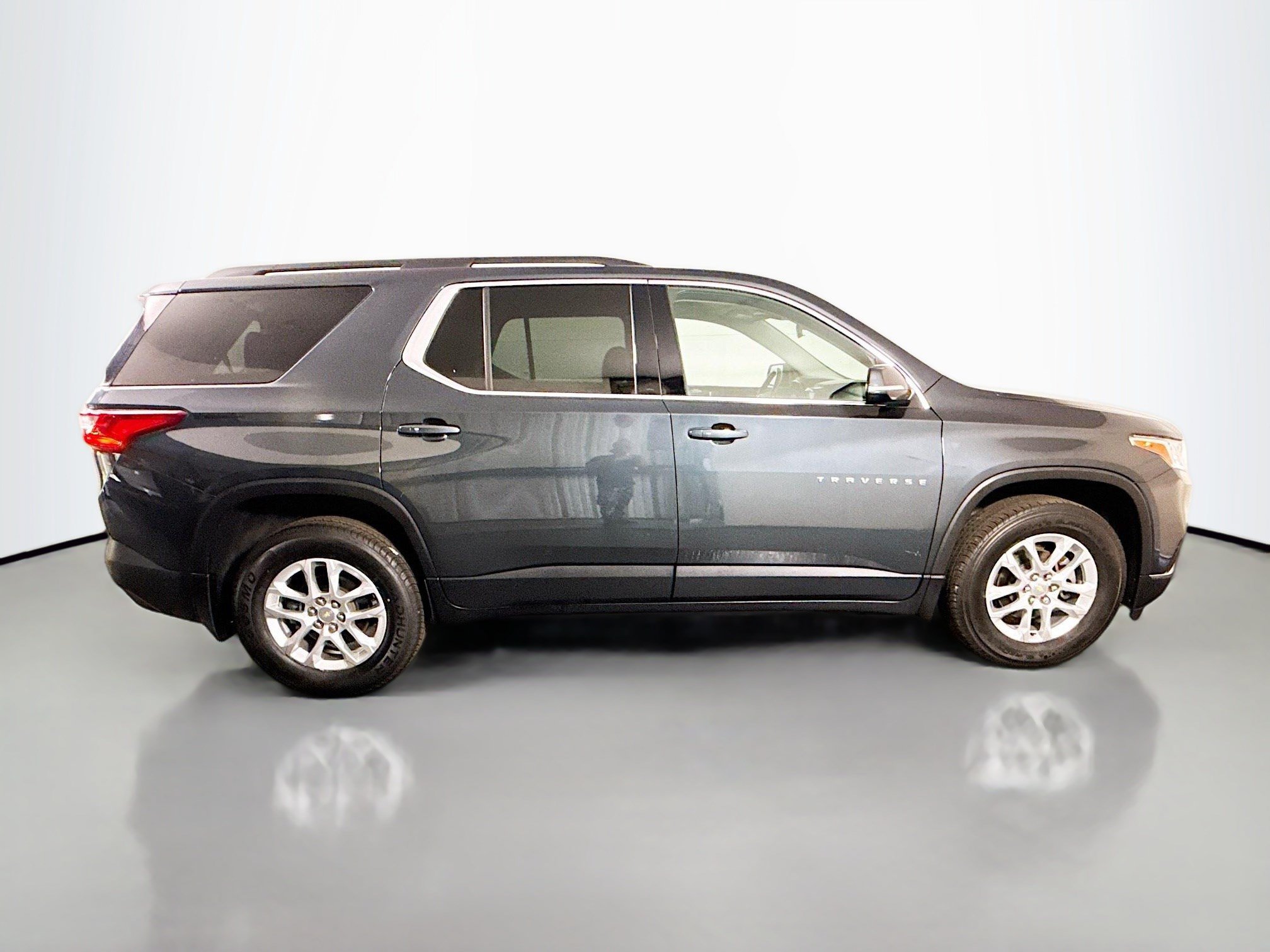 Used 2019 Chevrolet Traverse LT FWD image 11