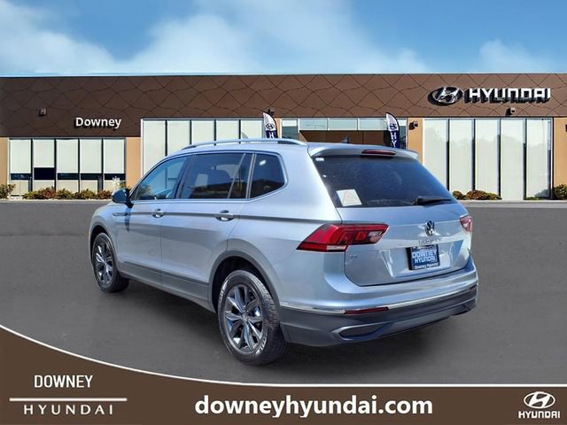 Used 2024 Volkswagen Tiguan SE FWD image 5