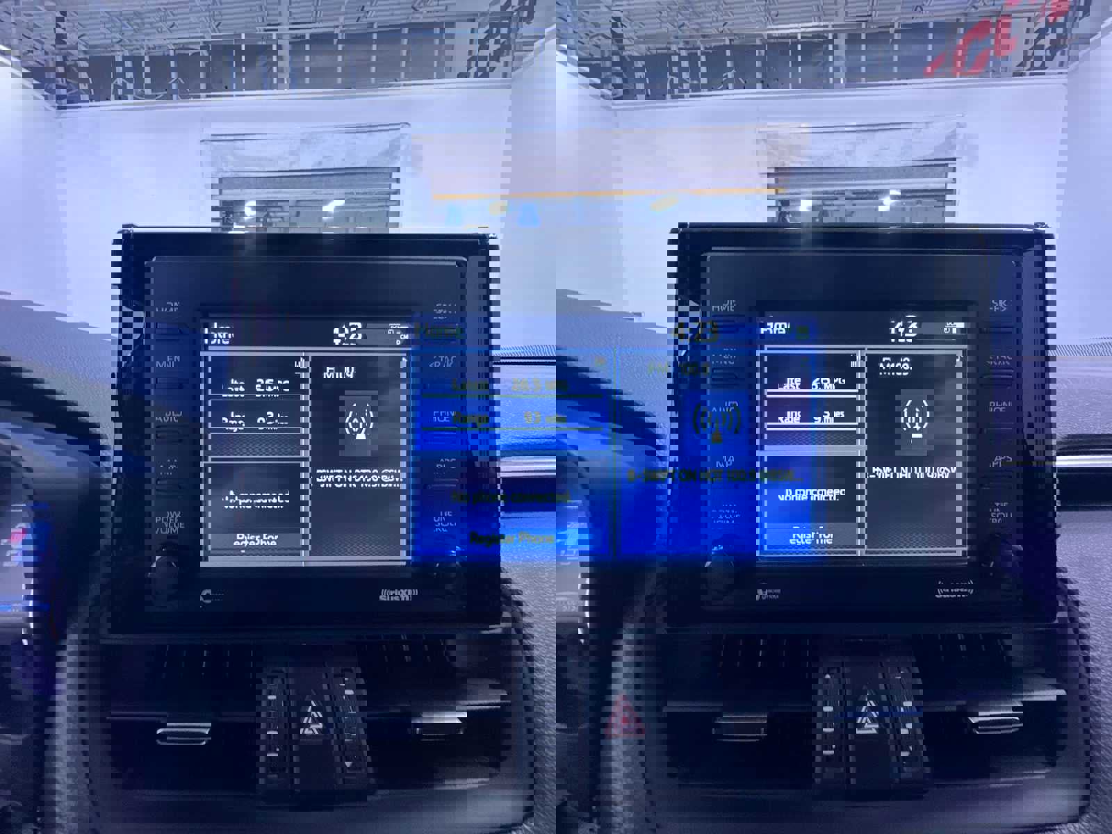 Used 2020 Toyota RAV4 XLE Premium image 16