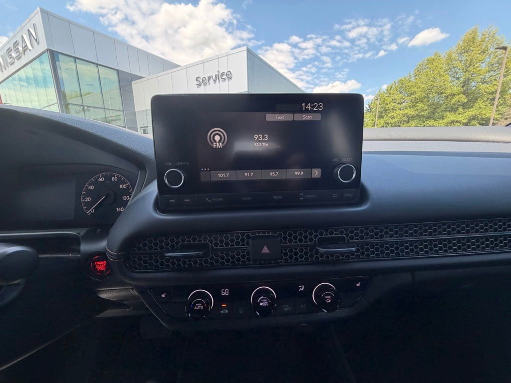 Used 2025 Honda HR-V Sport image 10