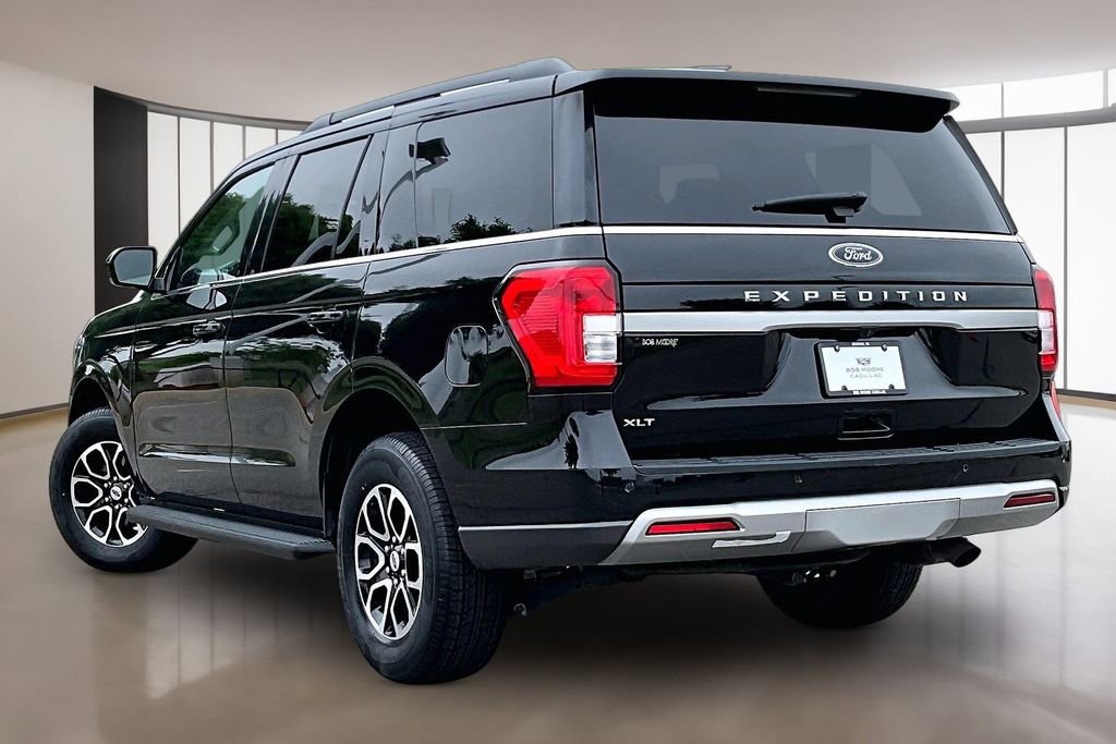 Used 2024 Ford Expedition XLT RWD image 12