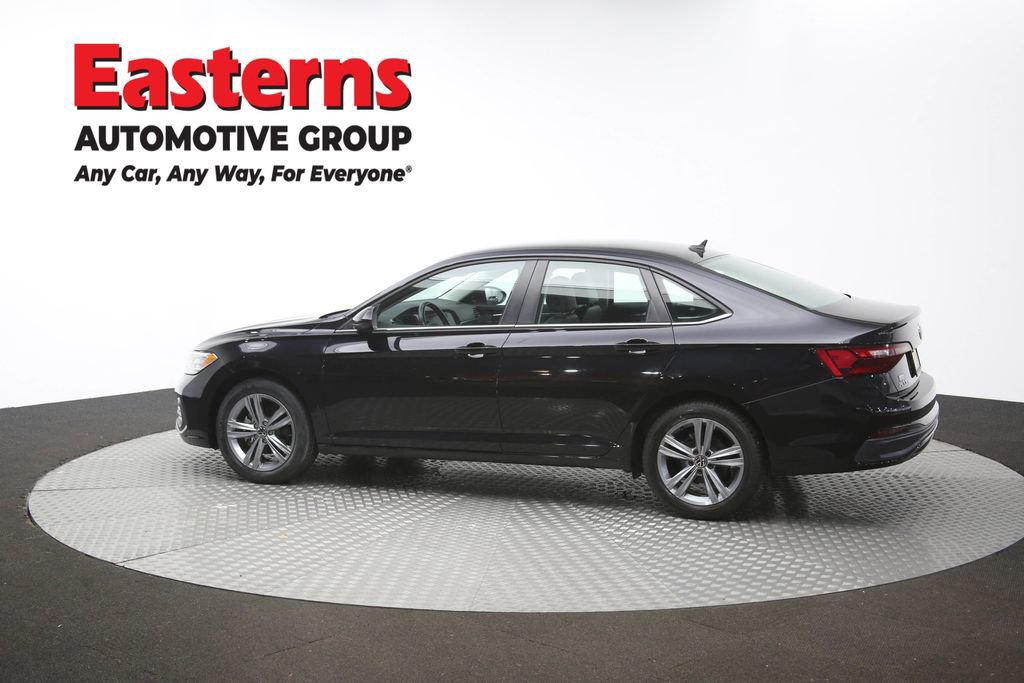 Used 2024 Volkswagen Jetta SE FWD image 60
