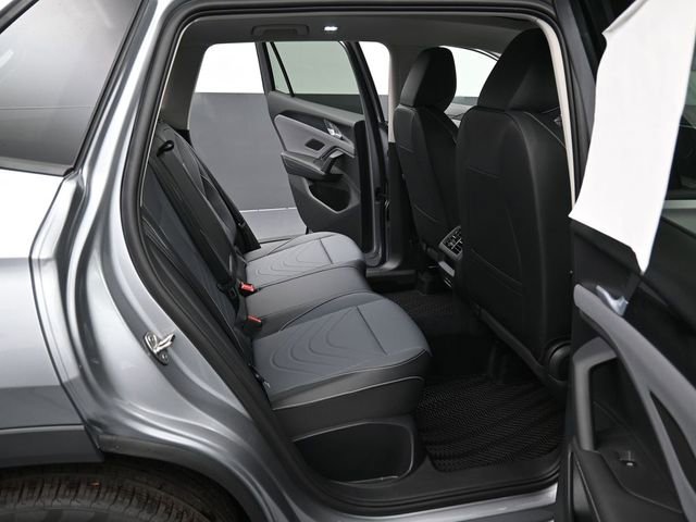 New 2026 Volkswagen Tiguan SE image 13