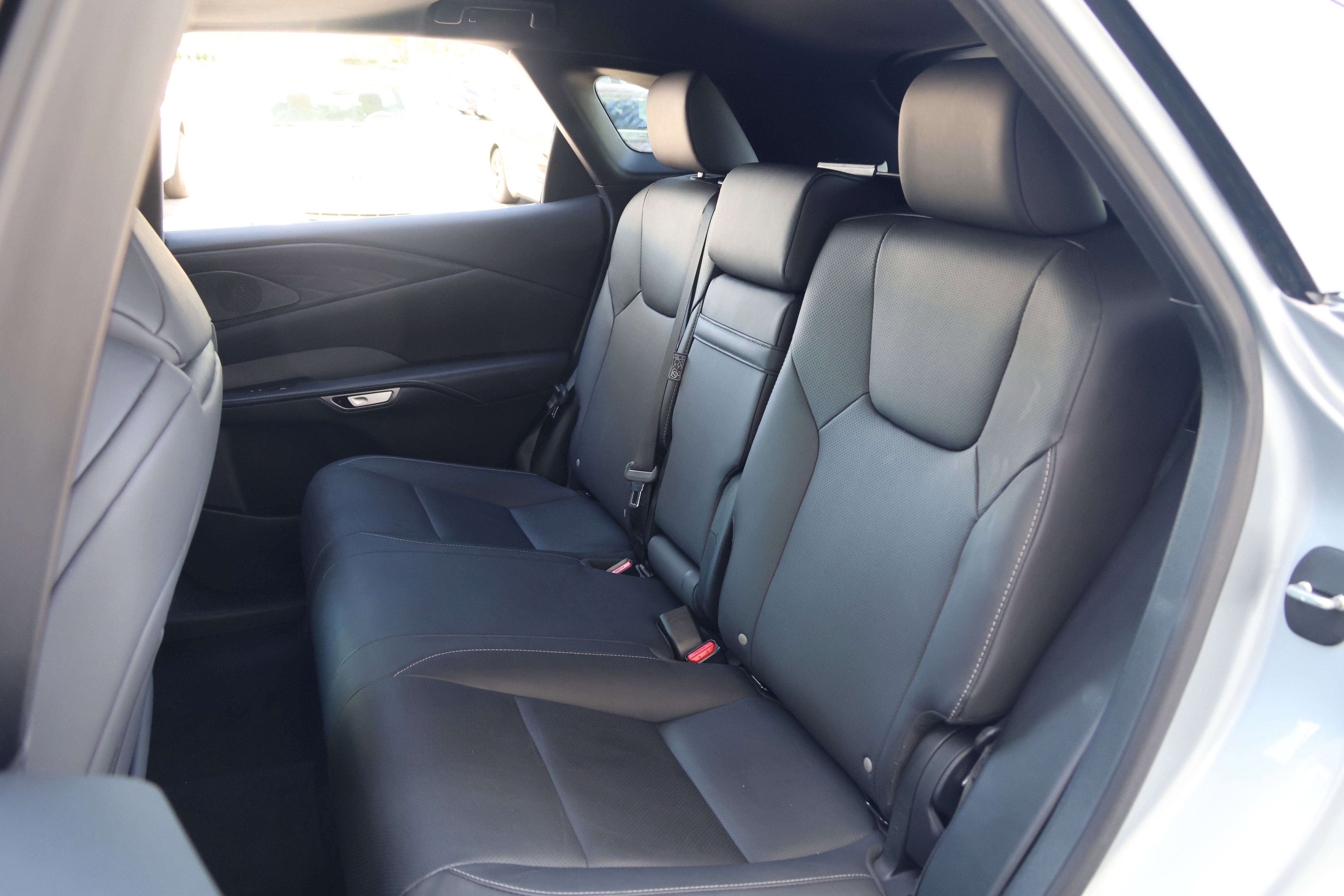 Used 2023 Lexus RX 350 F Sport w/ Cold Area Package AWD/4WD image 36