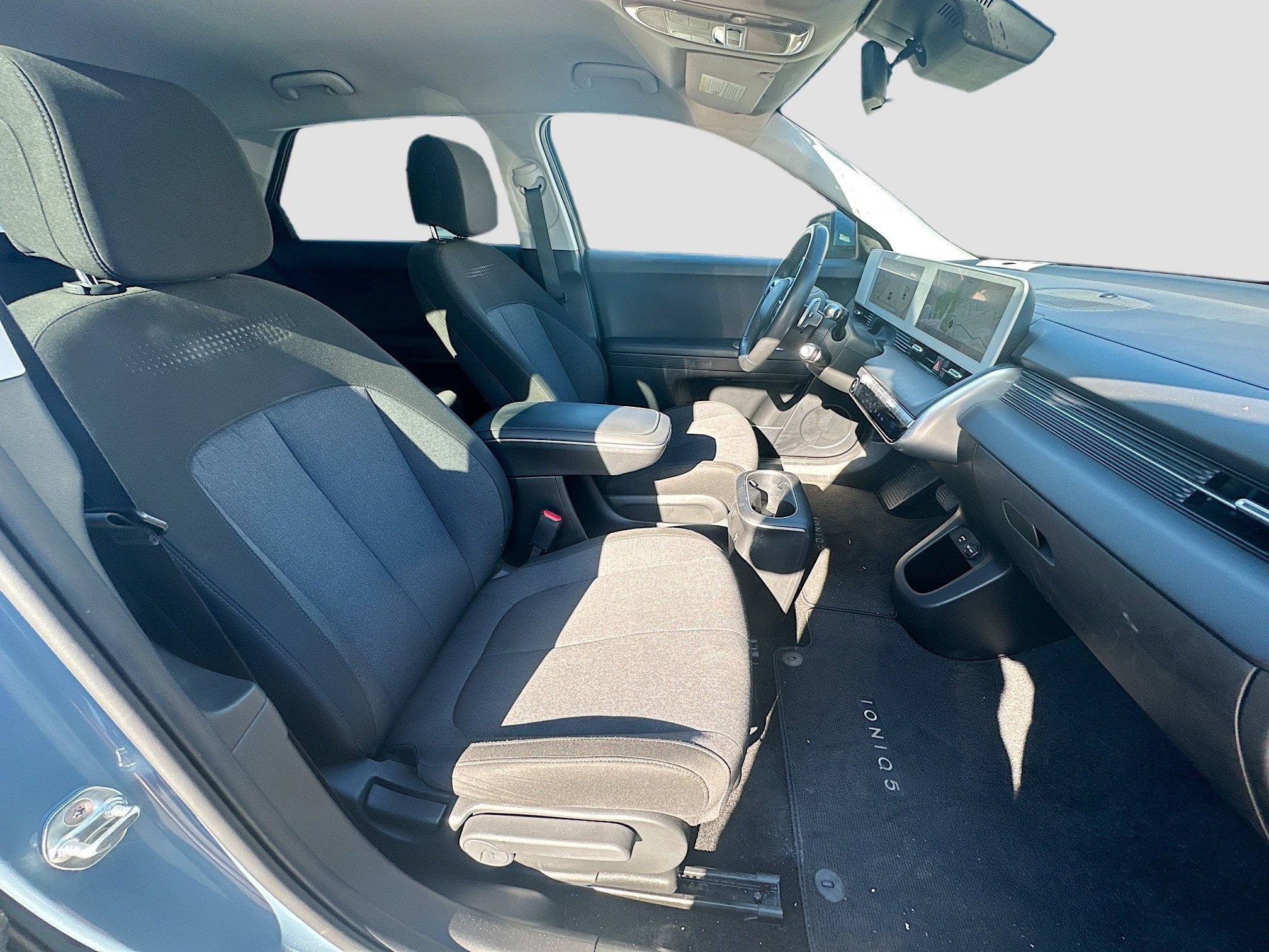 Used 2022 Hyundai Ioniq 5 SE w/ Cargo Package image 29