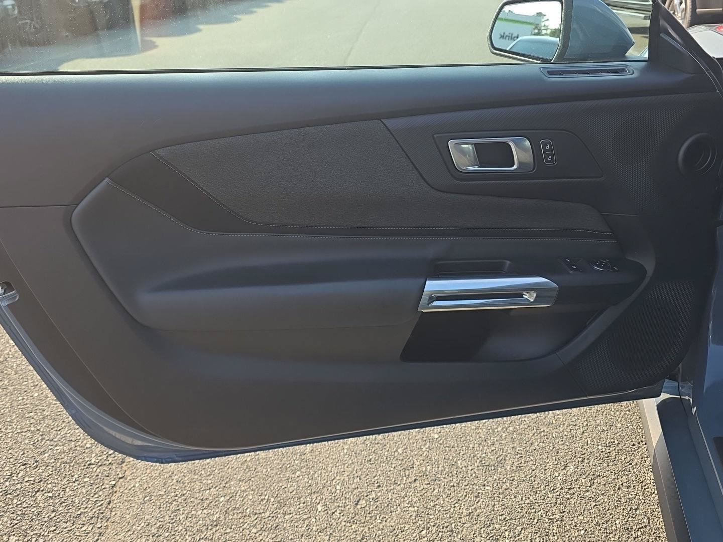 Used 2024 Ford Mustang GT RWD image 11