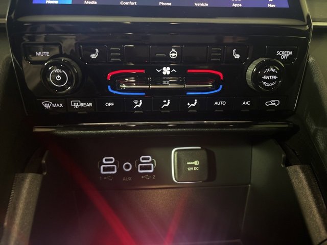 New 2025 Jeep Grand Cherokee Limited w/ Black Appearance Package image 28