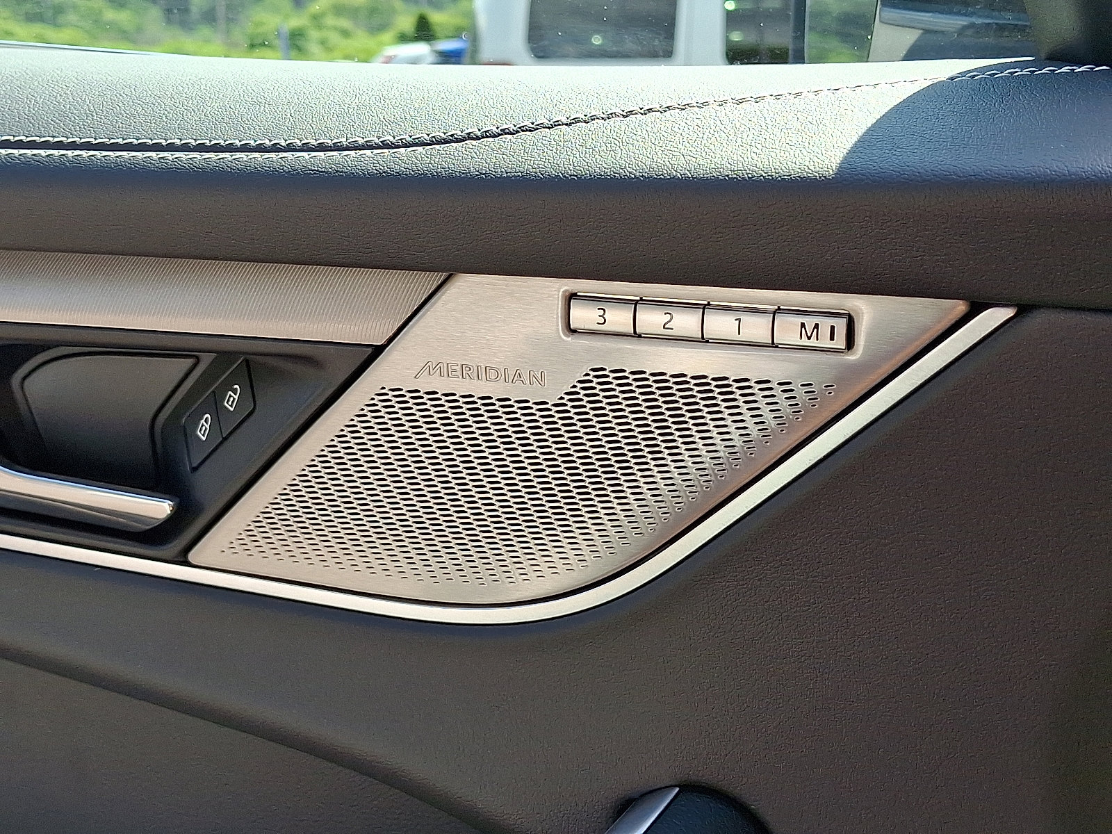 Used 2025 Jaguar F-PACE R-Dynamic S image 24