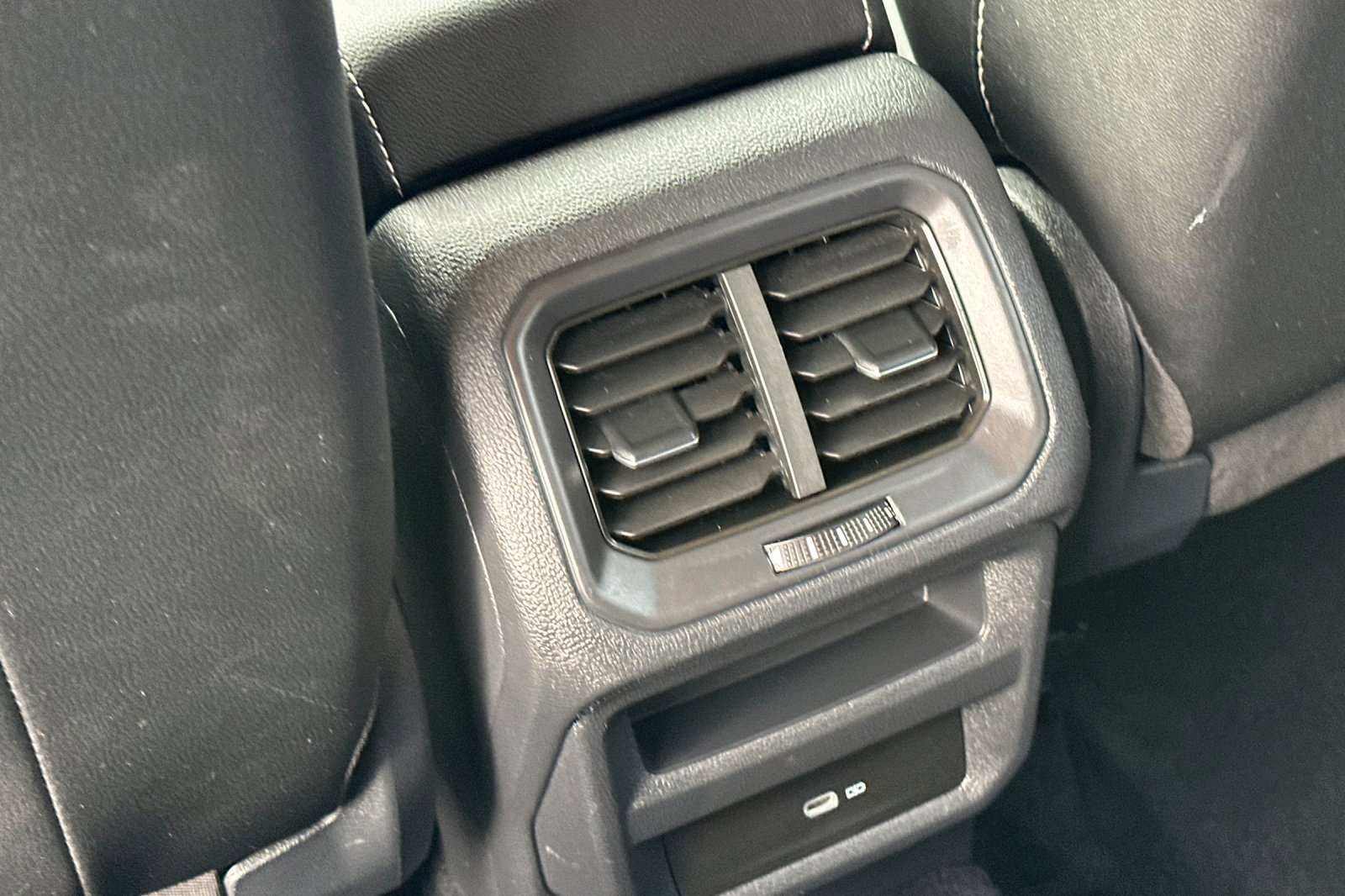 Used 2022 Volkswagen Taos SE image 13