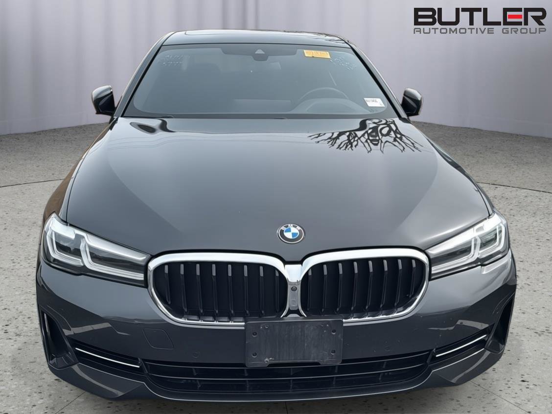Used 2021 BMW 540i w/ M Sport Package image 2