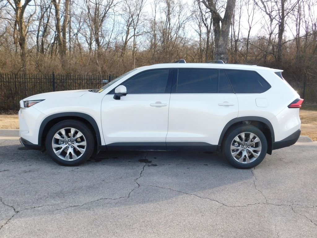 Used 2024 Toyota Grand Highlander Limited image 2