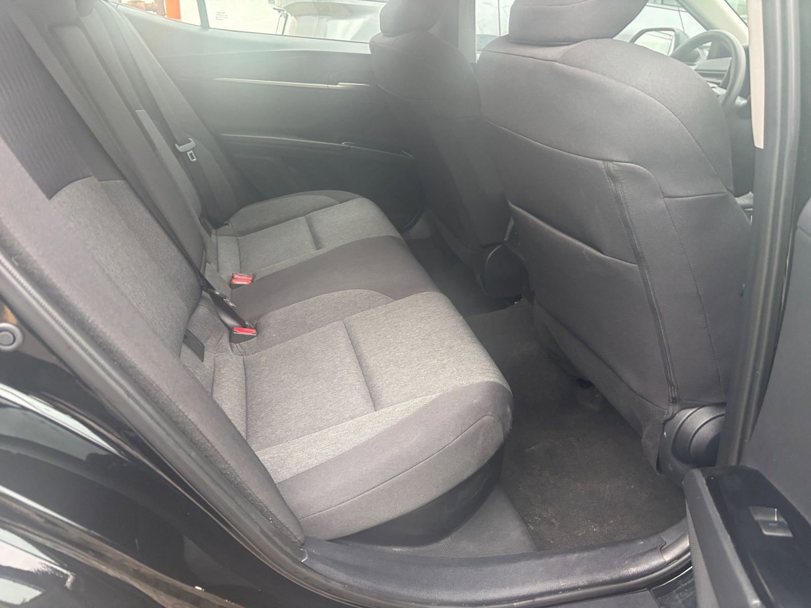 Used 2025 Toyota Camry LE FWD image 38