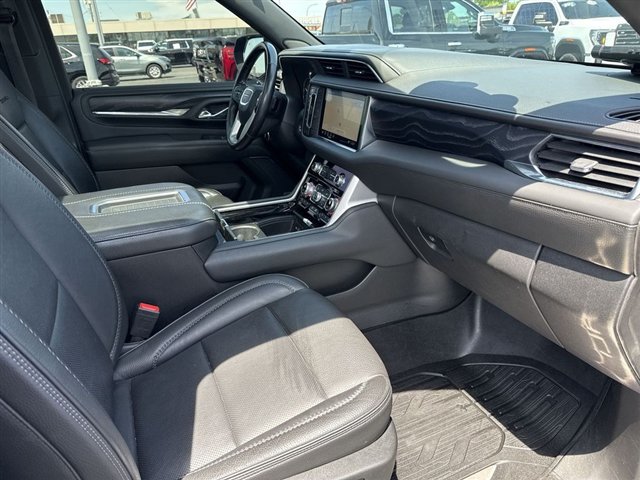 Certified 2021 GMC Yukon Denali w/ Denali Premium Package AWD/4WD image 33