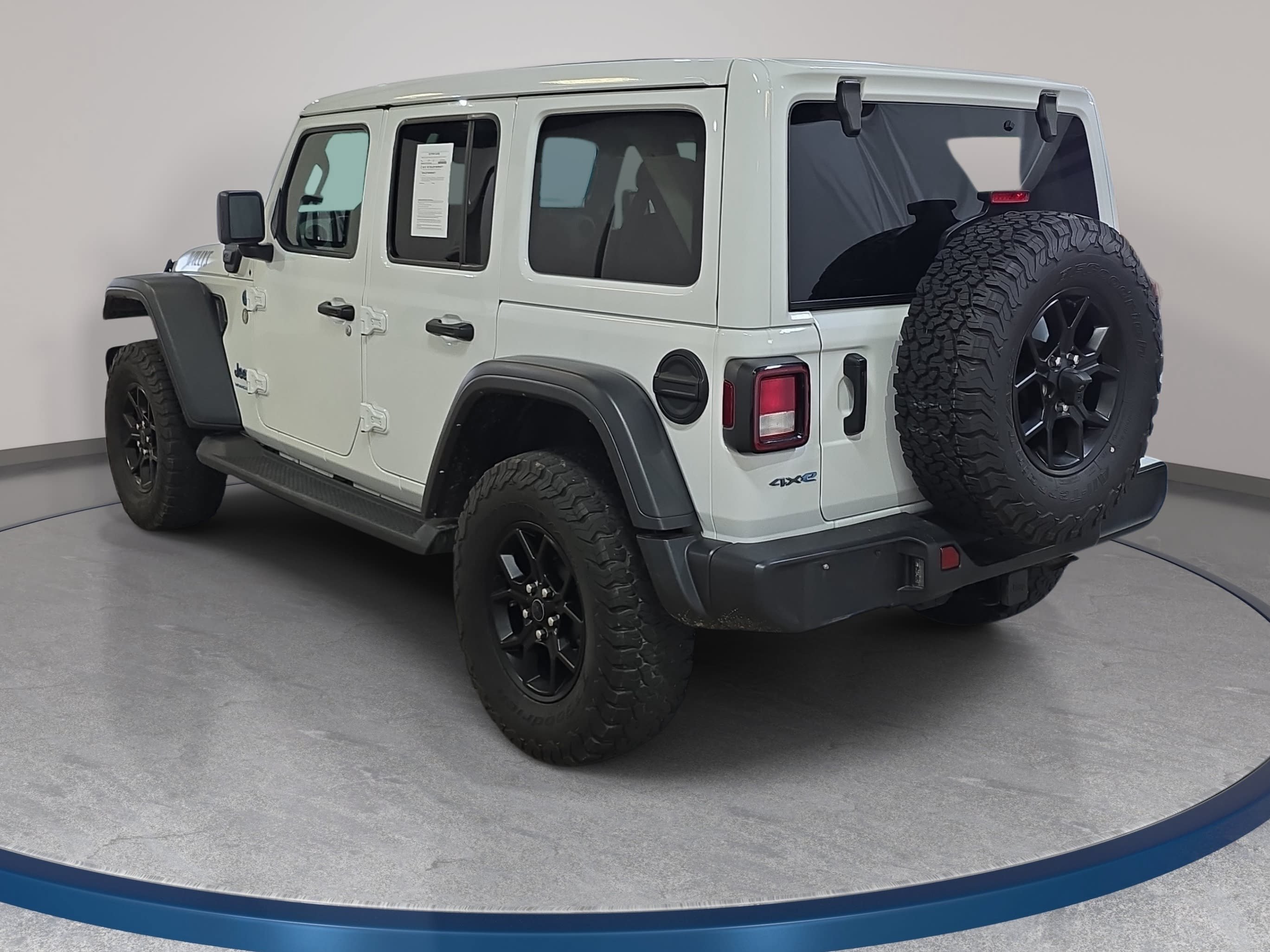 Used 2024 Jeep Wrangler Unlimited AWD/4WD image 8