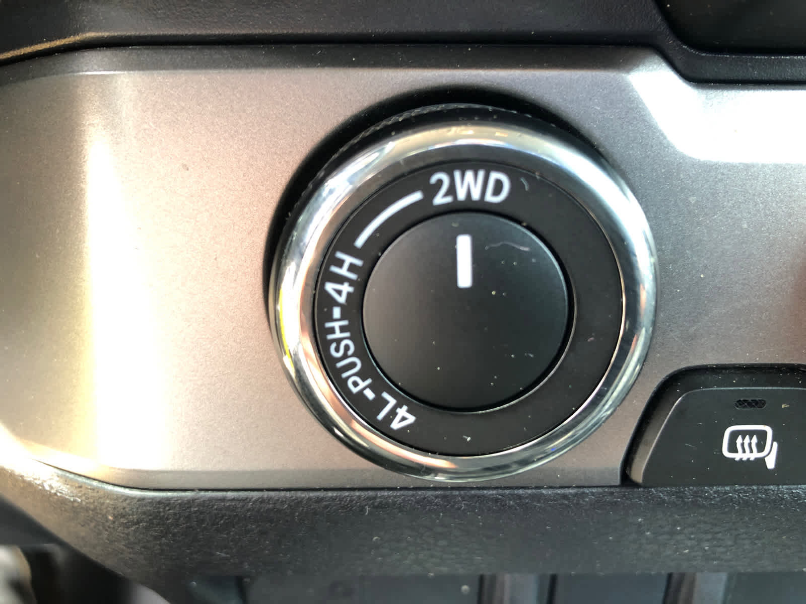 Used 2022 Toyota Tacoma SR AWD/4WD image 17