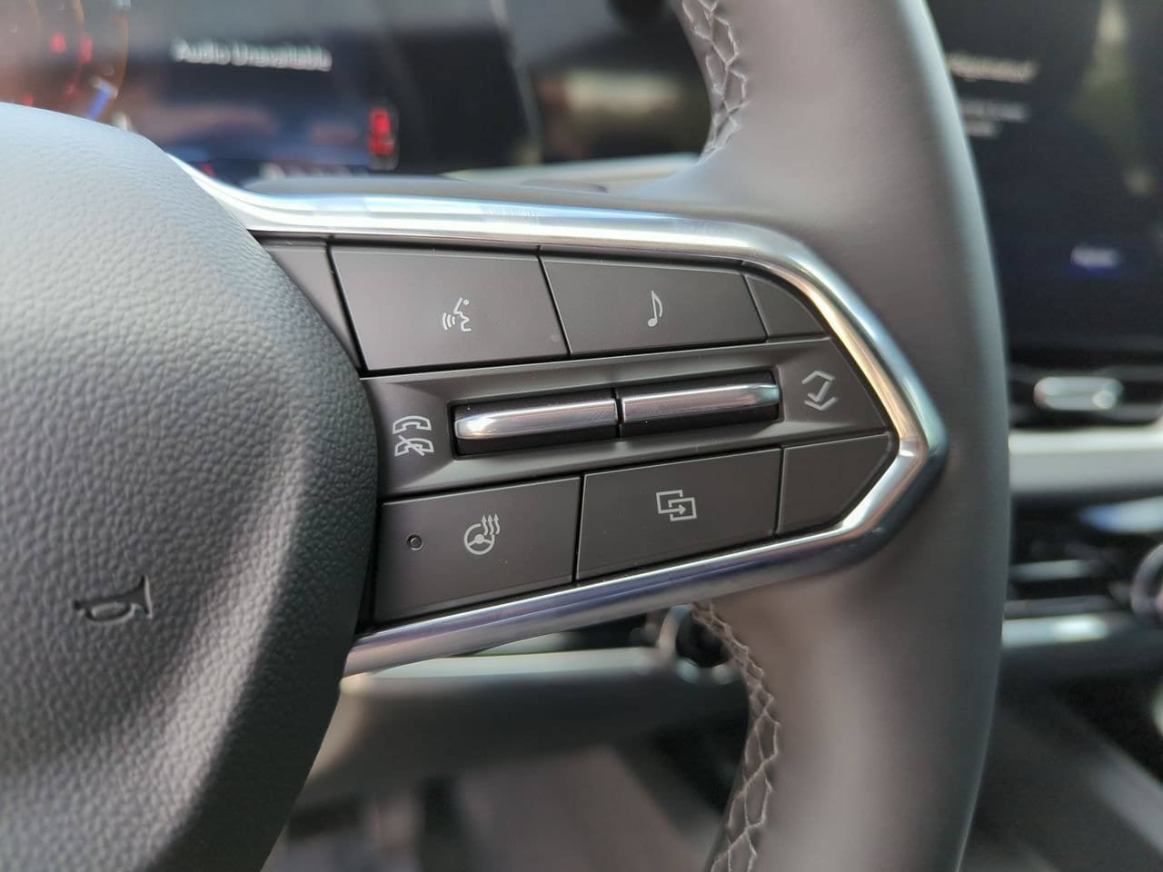 New 2027 Chevrolet Equinox LT w/ Safety and Technology Package FWD image 11