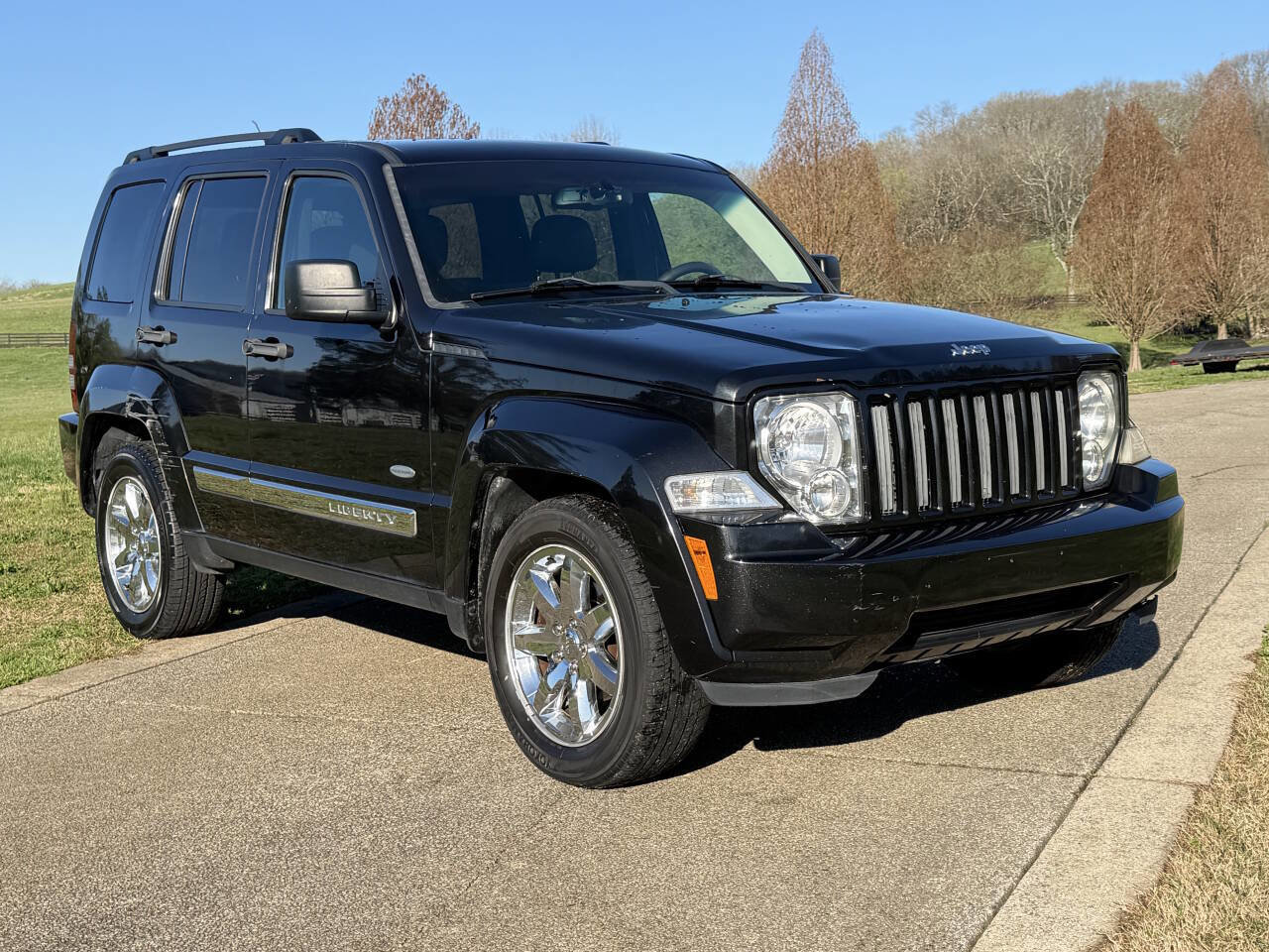 Used 2012 Jeep Liberty Sport image 14