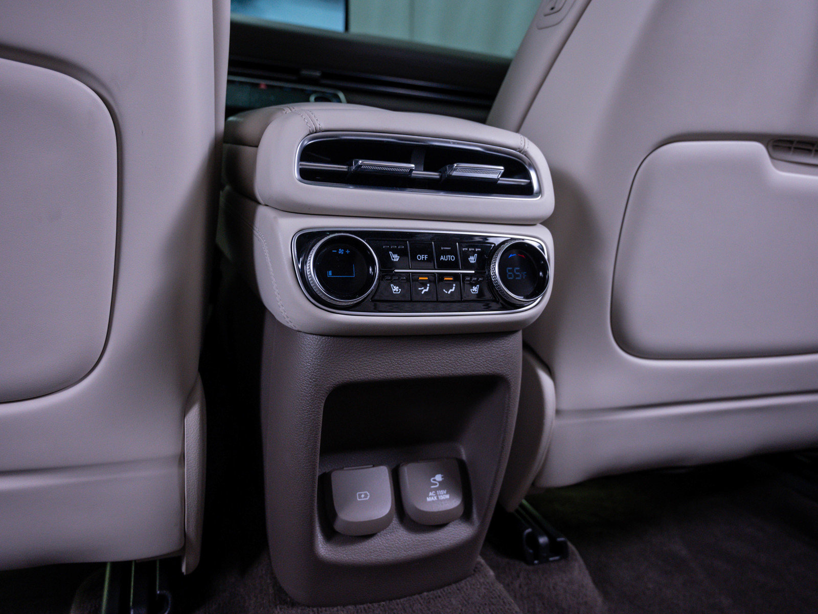 Used 2023 Genesis GV80 3.5T w/ Prestige Matte Package image 17