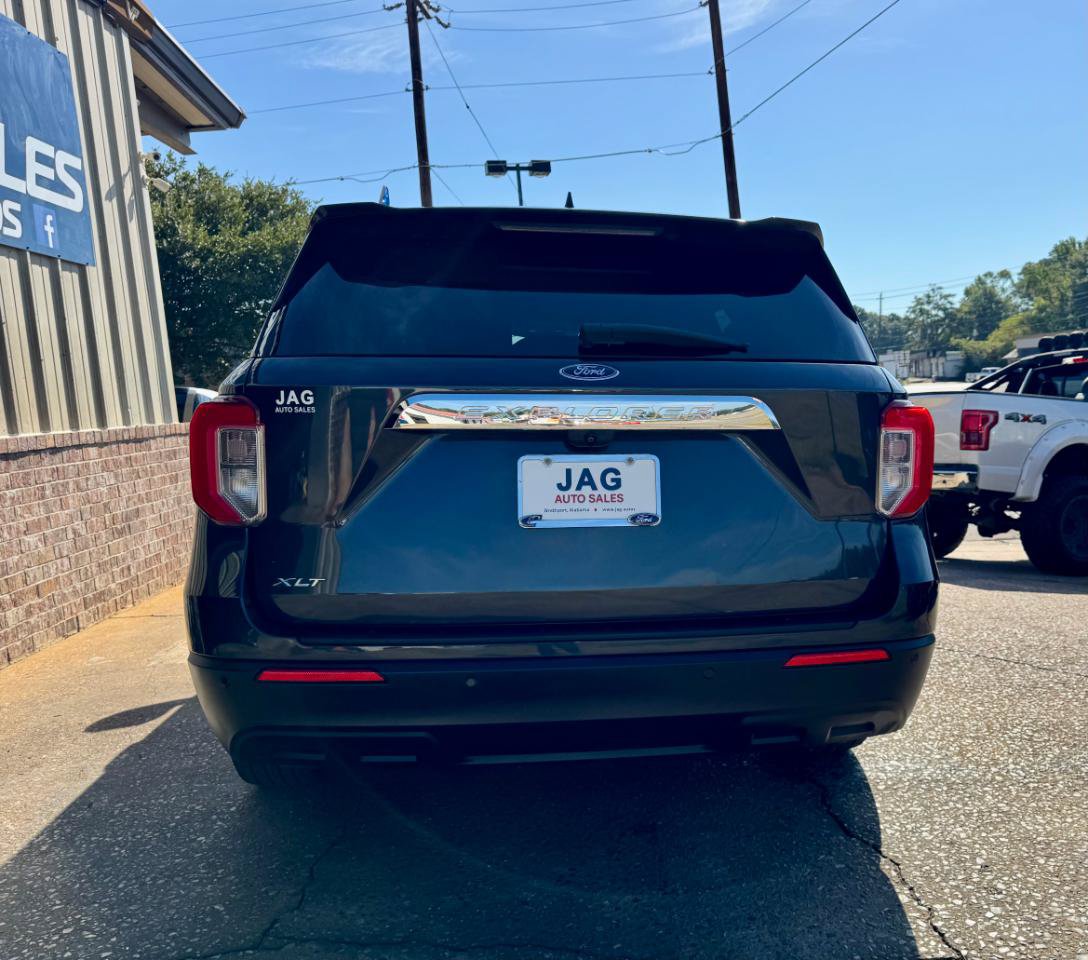 Used 2022 Ford Explorer XLT RWD image 9