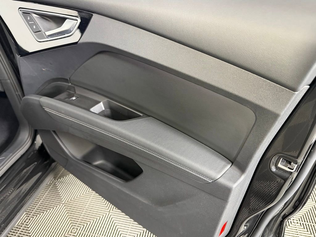 Used 2024 Audi Q4 e-tron Premium Plus w/ Premium Plus image 34