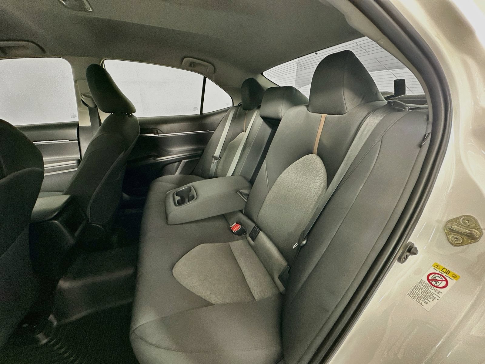 Used 2019 Toyota Camry LE FWD image 23