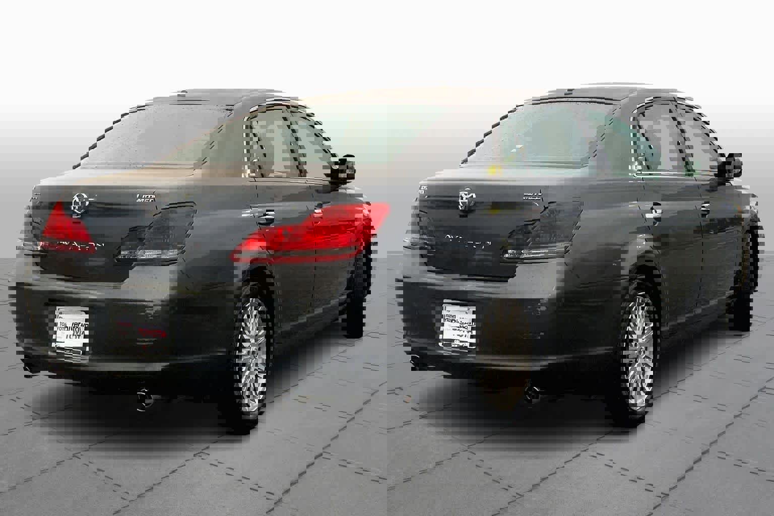 Used 2009 Toyota Avalon XL image 12