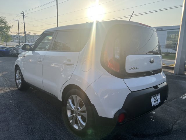 Used 2015 Kia Soul + w/ Primo Package FWD image 3