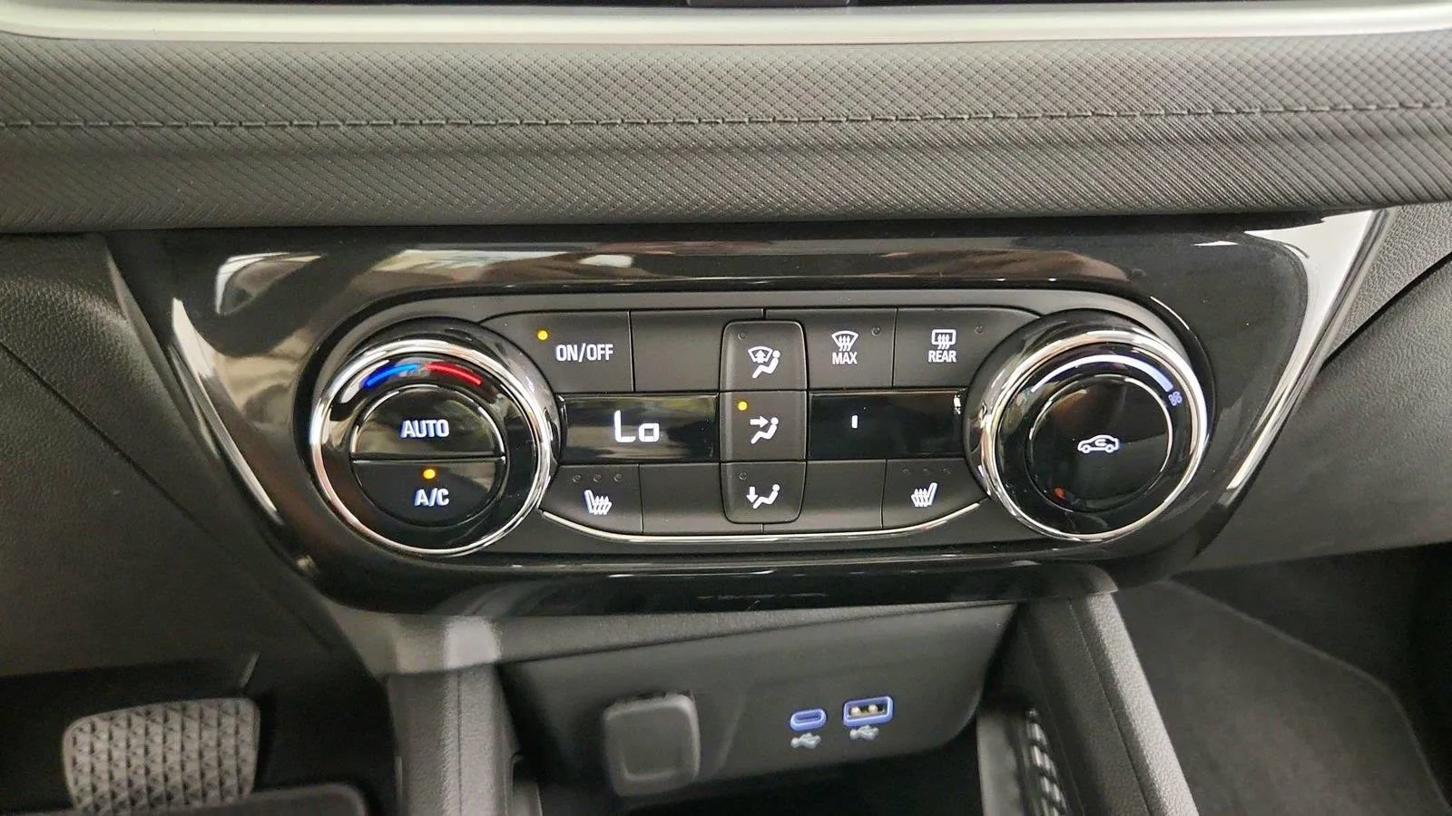 New 2026 Chevrolet TrailBlazer LT w/ Convenience Package AWD/4WD image 19